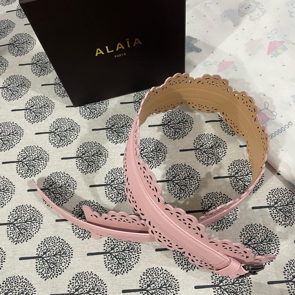 Alaia Pink Laser-Cut Leather Belt